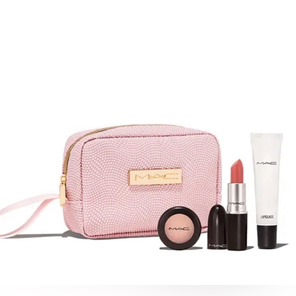 BNWT MAC Beauty Bundle with Mac Lipstick, Mac Lipgloss & Mac Eyeshadow NWT